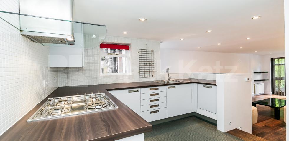 			New Instruction! Private patio and garden flat!, 1 Bedroom, 1 bath, 1 reception Flat			 Talbot Road, Highgate